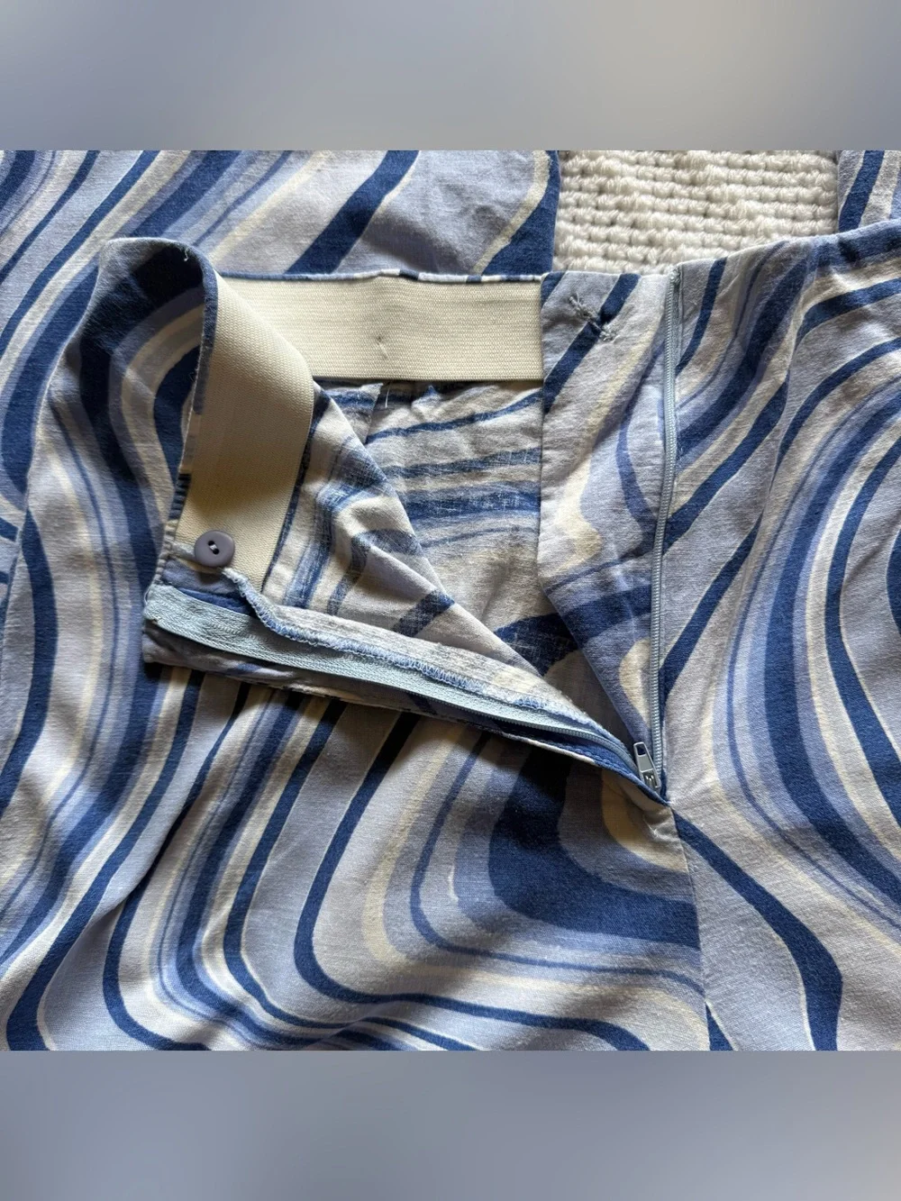 Zara Blue White Swirl Linen Blend Split Hem Flare Pants Retro 70s Psychedelic L